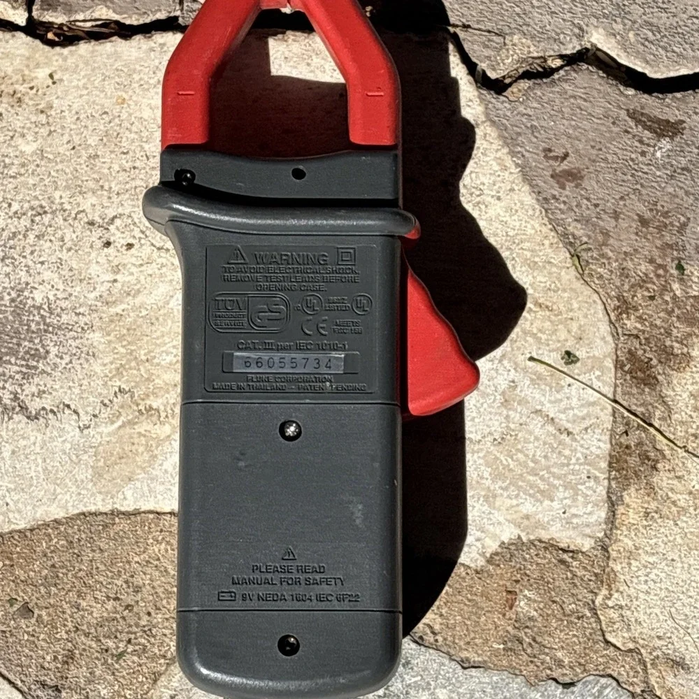 Fluke 32 Clamp Meter 600V‎ 600A CAT III with Multimeter With Leads